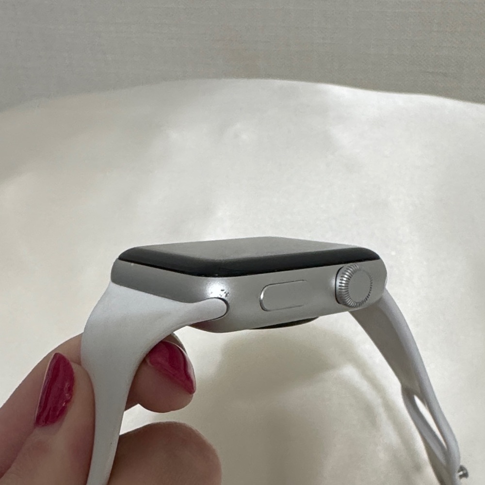 Apple Watch - Picture 4 of 5